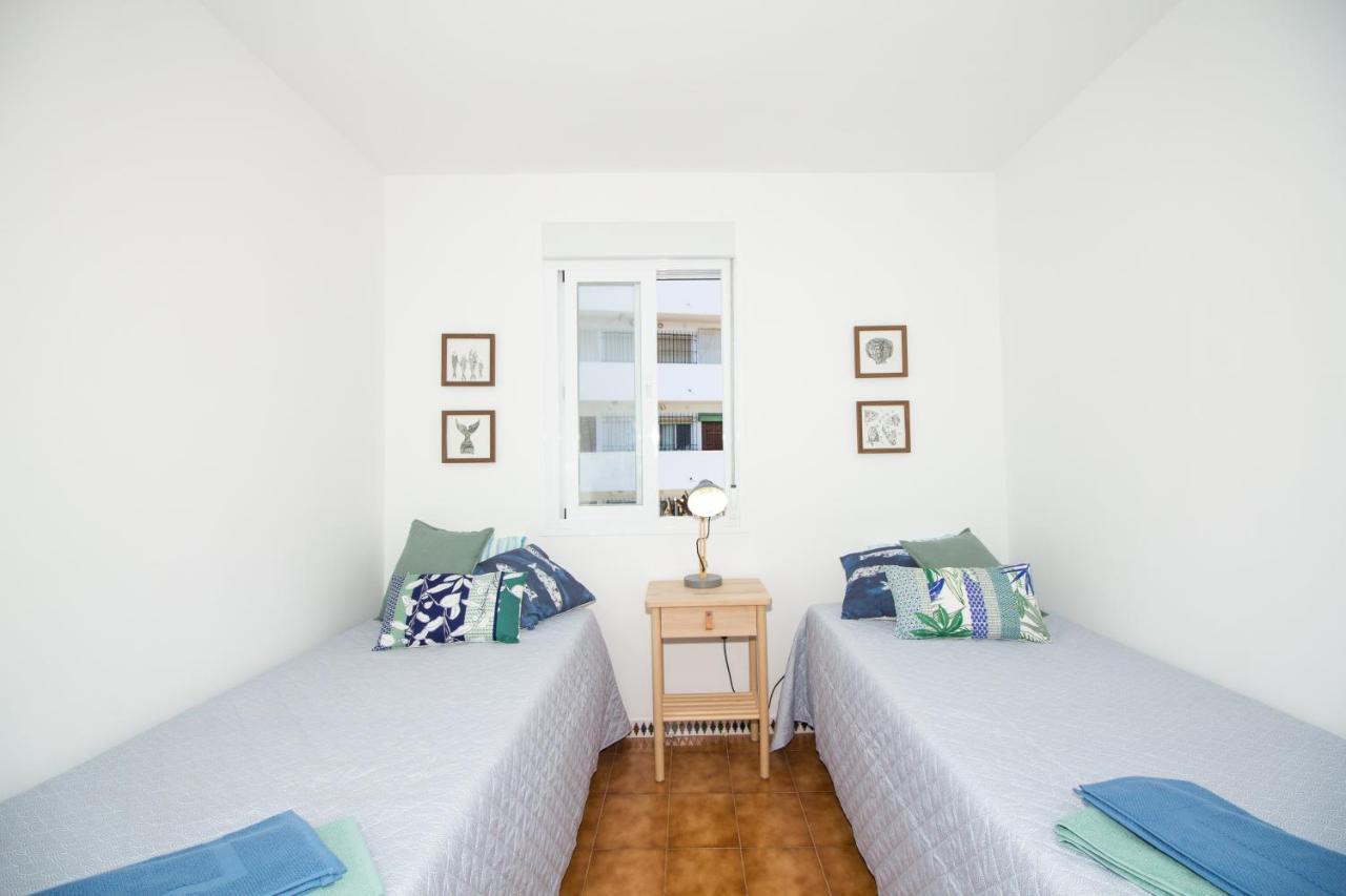A Cozy And Elegant Townhouse Across The Beach Torre de Benagalbon Exterior photo