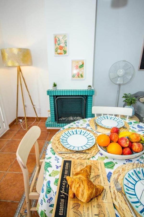 A Cozy And Elegant Townhouse Across The Beach Torre de Benagalbon Exterior photo