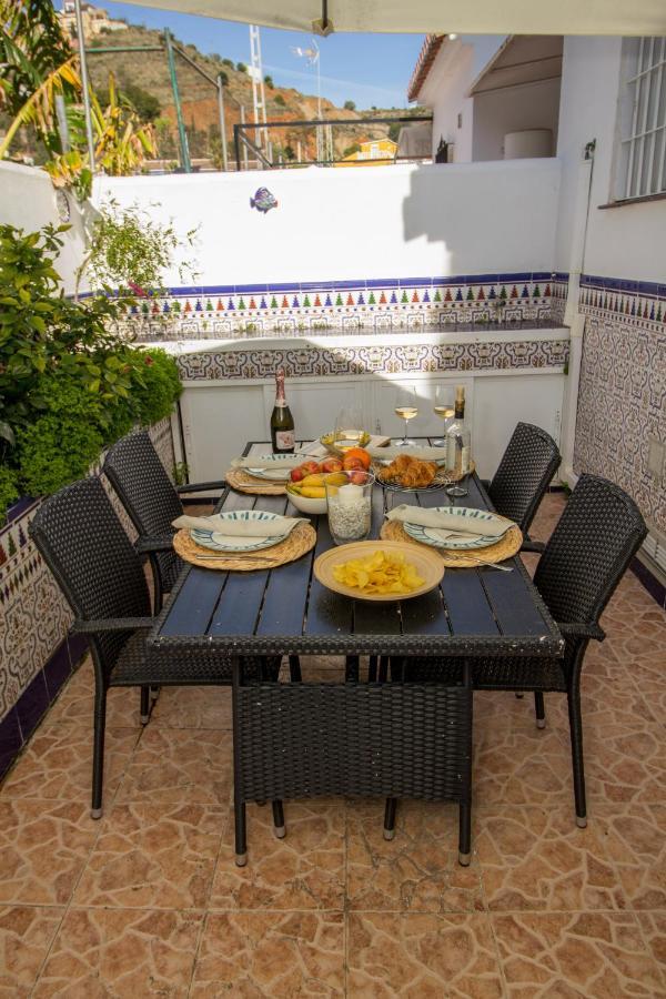 A Cozy And Elegant Townhouse Across The Beach Torre de Benagalbon Exterior photo