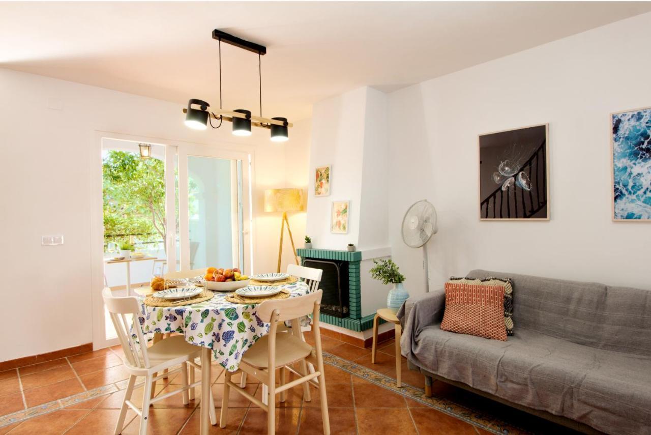 A Cozy And Elegant Townhouse Across The Beach Torre de Benagalbon Exterior photo